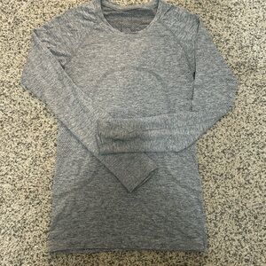 lululemon swiftly tech long sleeve 2.0 hip length size 4